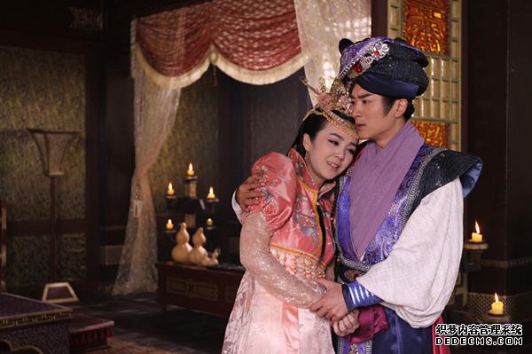 《找传奇网》神幻升级 张迪习雪“爱情从天降”