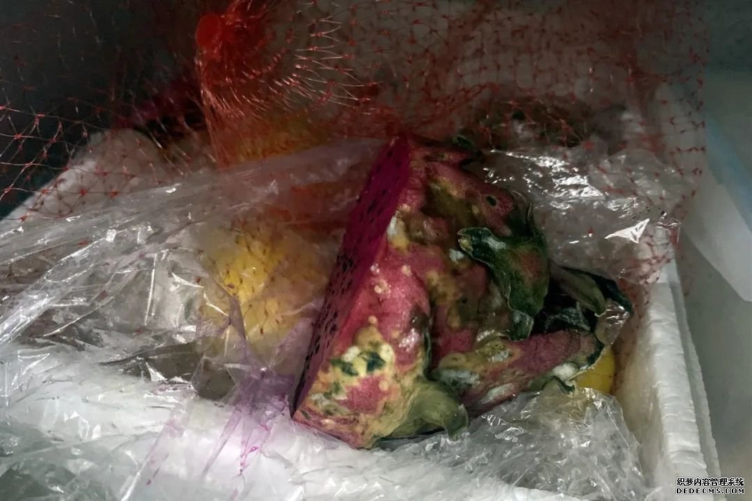 奶茶又出事!多家奶找单机传奇茶店被查出腐烂、霉变水果.....