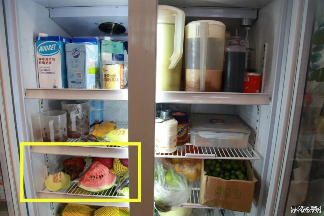 奶茶又出事!多家奶找单机传奇茶店被查出腐烂、霉变水果.....