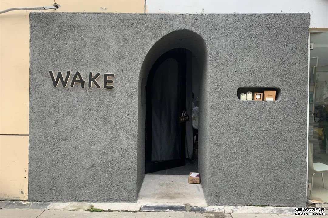 奶茶又出事!多家奶找单机传奇茶店被查出腐烂、霉变水果.....